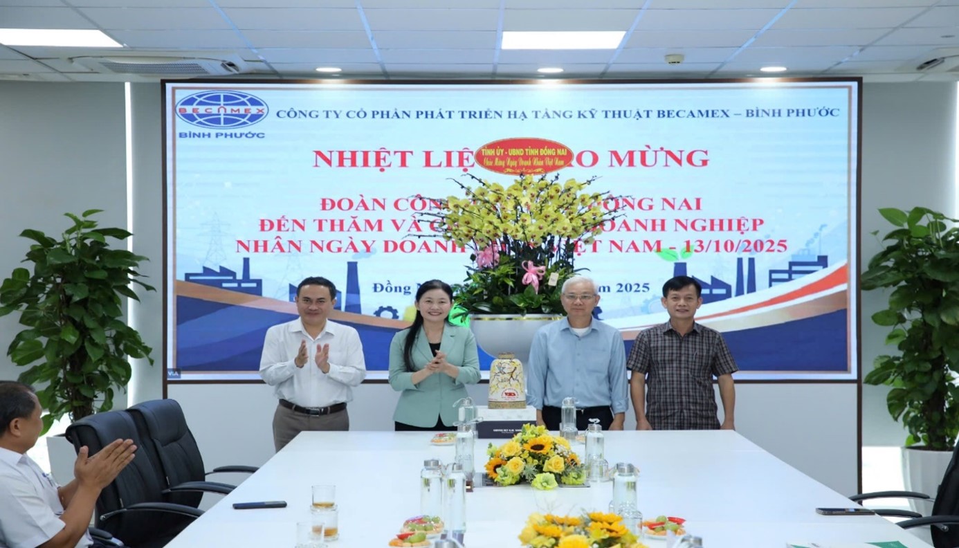 Đoàn Công Tác Tỉnh Uỷ Đồng Nai Đến Thăm Và Chúc Mừng Công Ty Nhân Dịp Kỷ Niệm 21 Năm “Ngày Doanh Nhân Việt Nam”