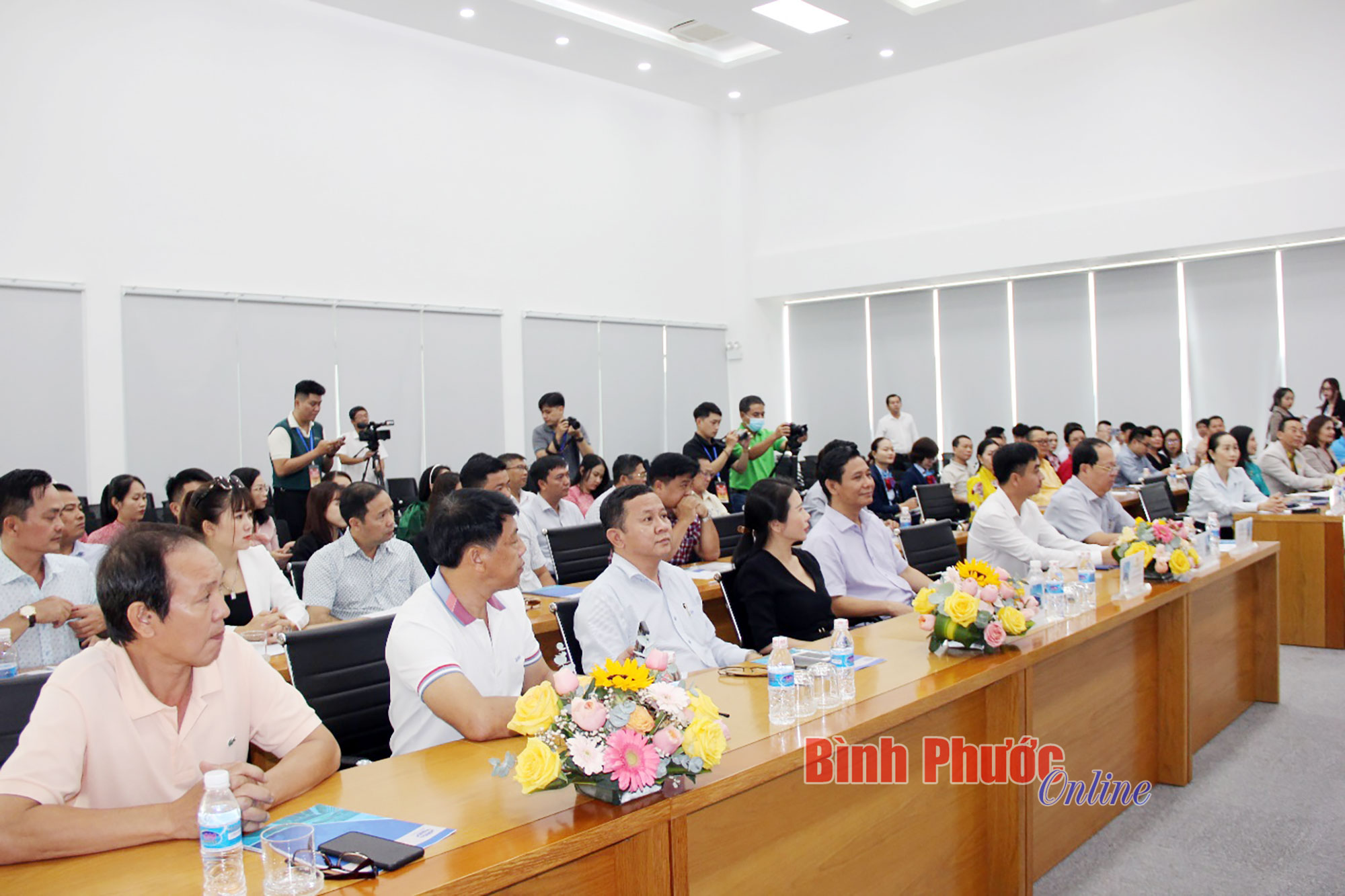 Đoàn doanh nghiệp, nhà đầu tư của TP. Hồ Chí Minh khảo sát tại Khu công nghiệp Becamex - Bình Phước