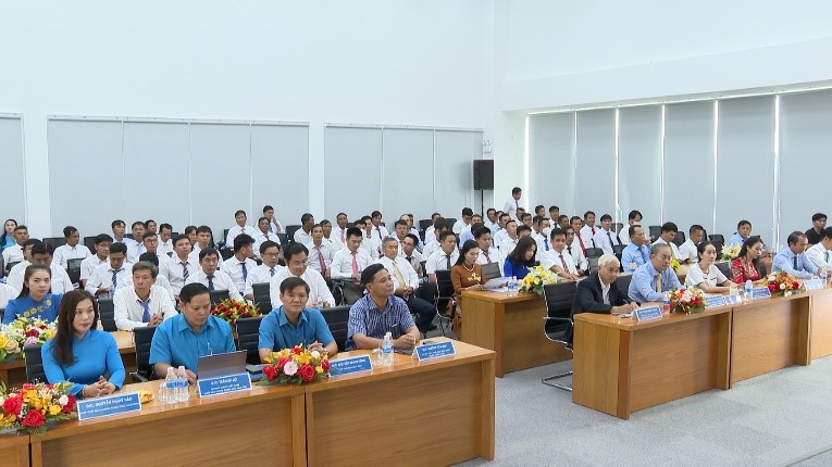 Đại biểu tham dự hội nghị
