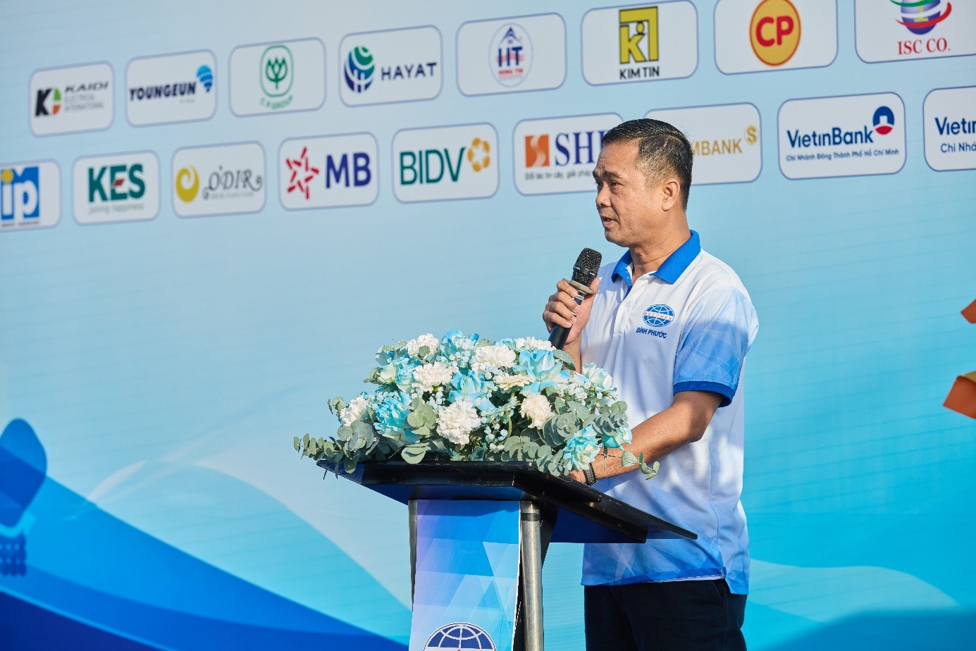 Ông Nguyễn Văn Dũng – Phó Tổng Giám đốc, Chủ tịch Công đoàn Becamex Bình Phước phát biểu tại Lễ khai mạc