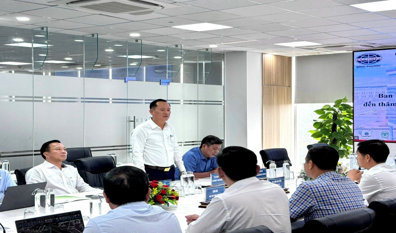 Ông Nguyễn Minh Bình – Bí thư Đảng uỷ phường Chơn Thành, Chủ tịch HĐND phường Chơn Thành, phát biểu tại buổi làm việc Ông Nguyễn Minh Bình – Bí thư Đảng uỷ phường Chơn Thành, Chủ tịch HĐND phường Chơn Thành, phát biểu tại buổi làm việc