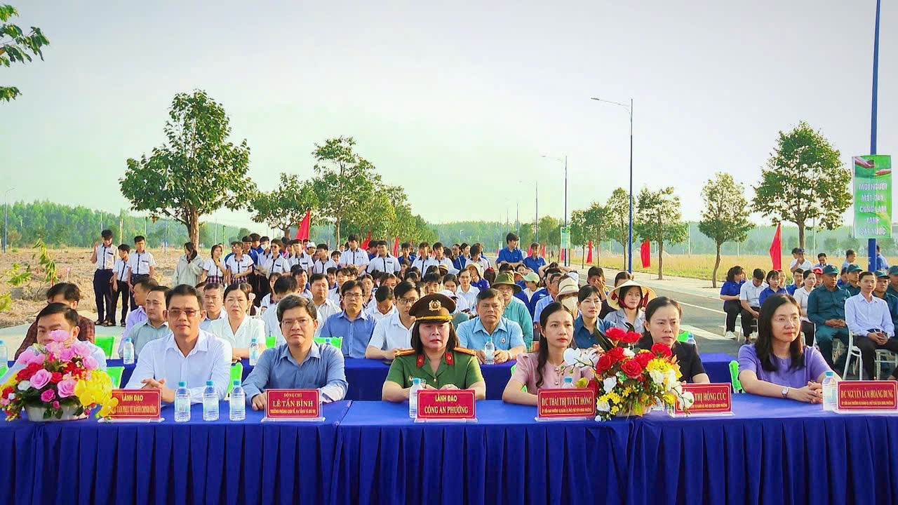 Các đại biểu tham dự buổi Lễ (2)